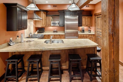 Silver Star #2101 - 3 Bed Condo - image 6