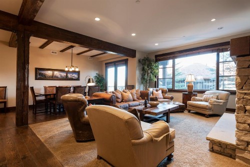 Silver Star #2202 - 3 Bed Condo - image 6