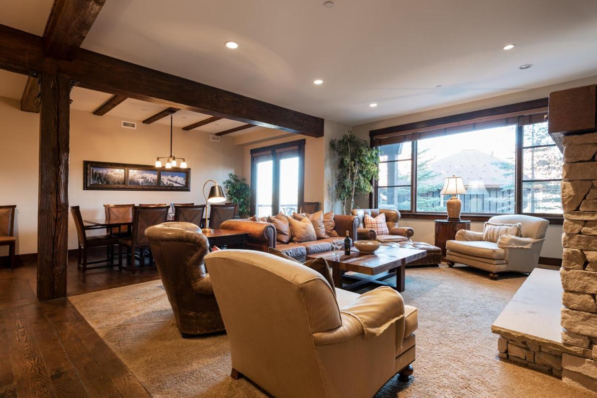 Silver Star #2202 - 3 Bed Condo - image 6