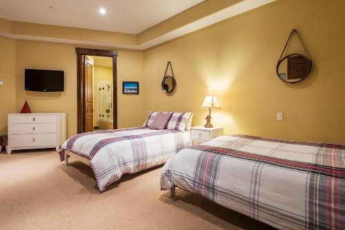 Silver Star #20 - 4 Bed Cottage +Spa - image 8