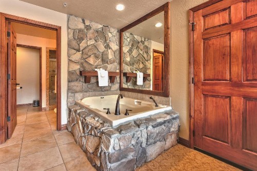 Westgate Two Bedroom by Canyons Village Rentals - image 5