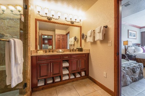 Westgate Two Bedroom by Canyons Village Rentals - image 9