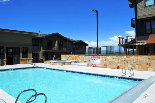 Residences at Blackstone - image 4