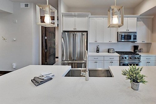3793 Blackstone Drive Condo Unit 1G - image 8