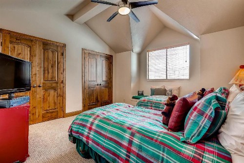 Queen Esther 2425 by Park City Lodging - image 7