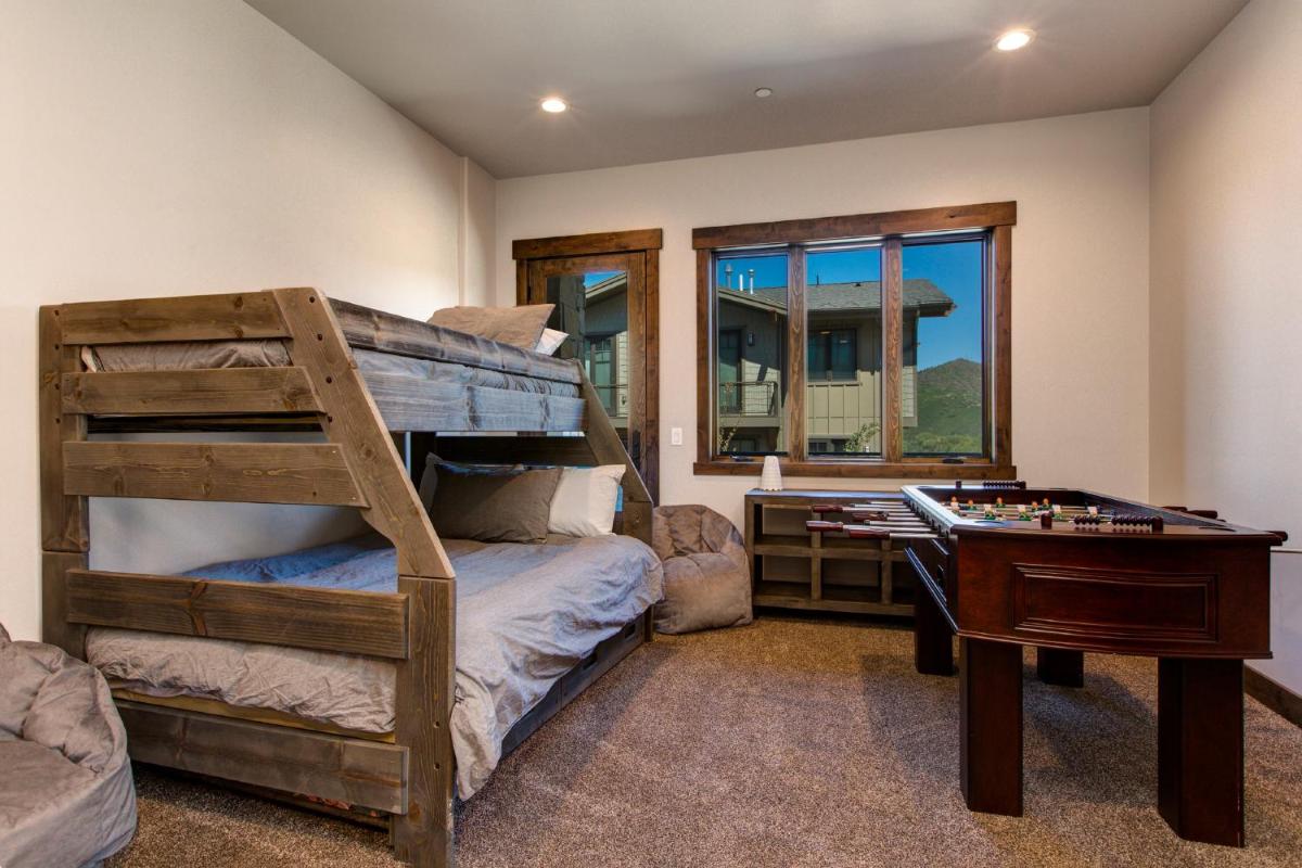 Canyon's Family Condo - image 6