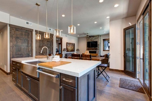 Canyon's Family Condo - image 8