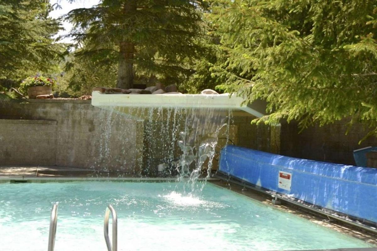 Red Pine at the Resort - image 5