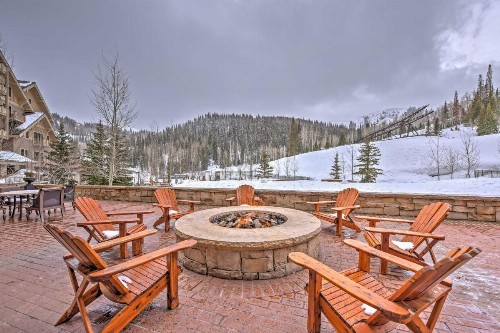 Luxe Montage Deer Valley Ski-In and Ski-Out Retreat! - image 11