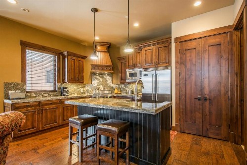 Park City Townhouse with Hot Tub and Luxury Amenities! - image 11