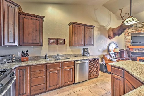 Airy Bear Hollow Condo 5 Mi to Park City Mountain - image 12