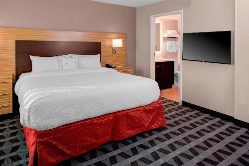 TownePlace Suites by Marriott Parkersburg - image 20
