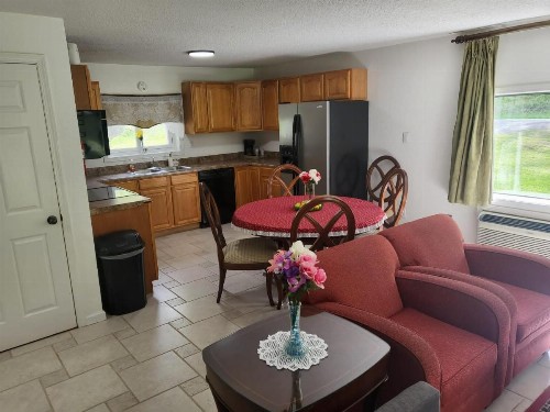 Pinetree Inn - image 28