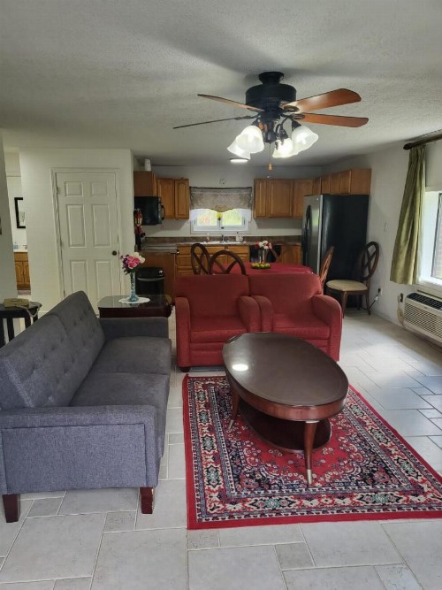 Pinetree Inn - image 29