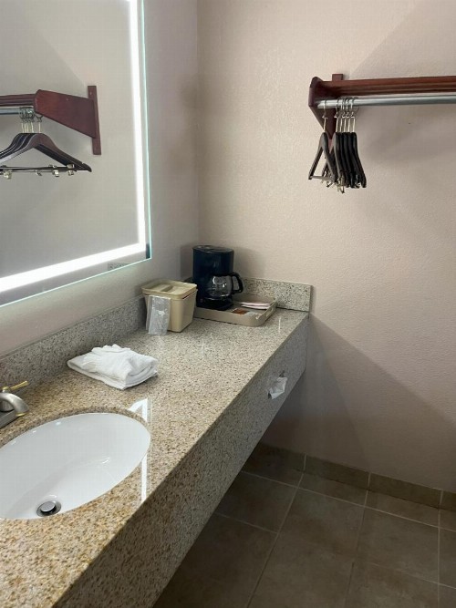 Pinetree Inn - image 39