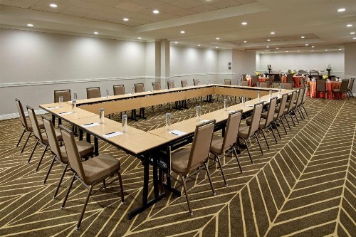 Hilton Pasadena - image 2