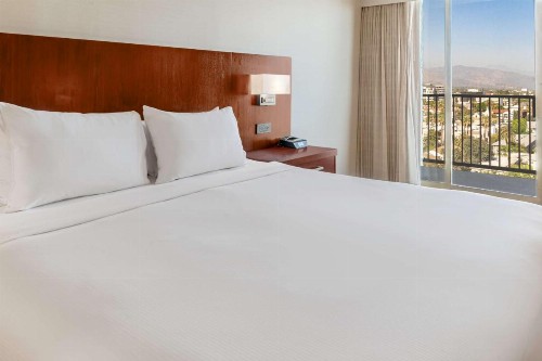 Hilton Pasadena - image 3