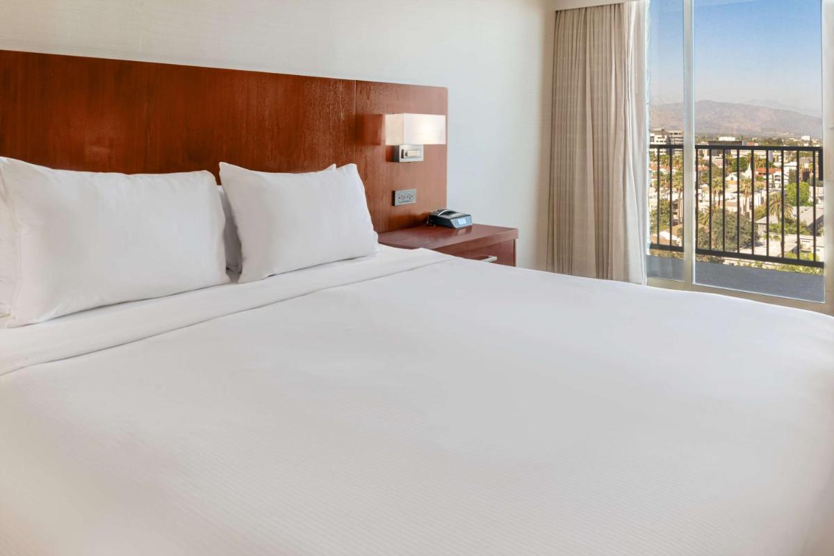 Hilton Pasadena - image 3