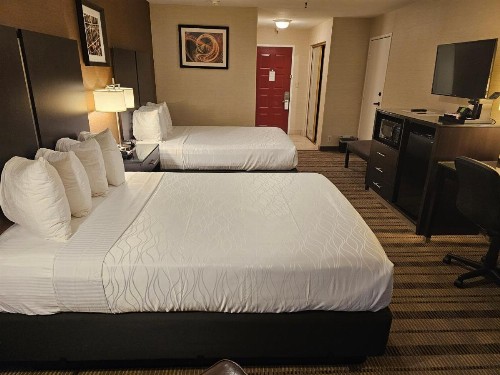 Best Western Pasadena Royale Inn & Suites - image 26