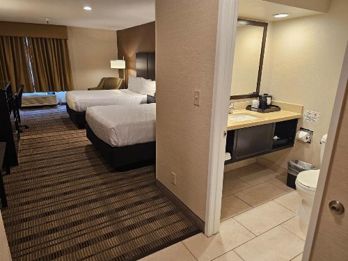 Best Western Pasadena Royale Inn & Suites - image 31