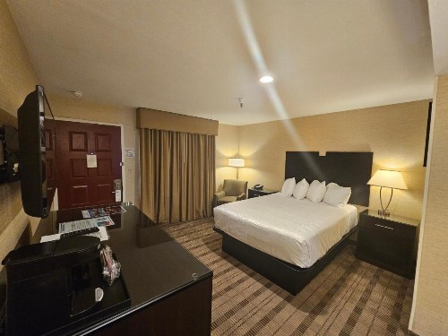 Best Western Pasadena Royale Inn & Suites - image 32