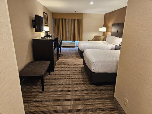 Best Western Pasadena Royale Inn & Suites - image 33
