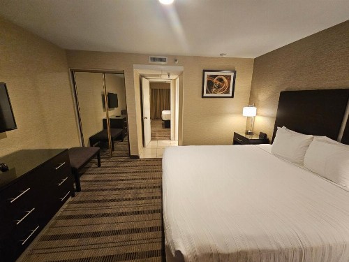 Best Western Pasadena Royale Inn & Suites - image 34