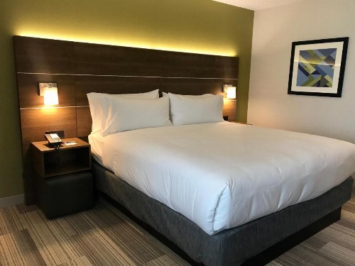 Holiday Inn Express Hotel & Suites Pasadena-Colorado Boulevard an IHG Hotel - image 10