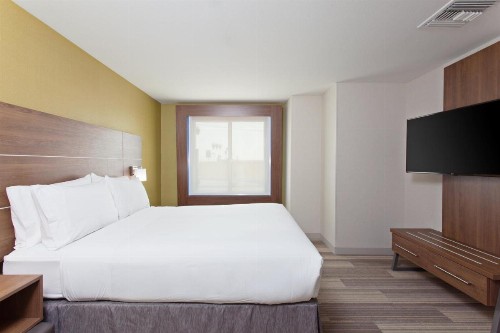 Holiday Inn Express Hotel & Suites Pasadena-Colorado Boulevard an IHG Hotel - image 20