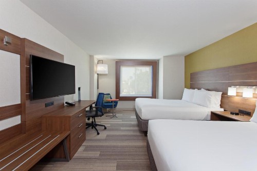 Holiday Inn Express Hotel & Suites Pasadena-Colorado Boulevard an IHG Hotel - image 28