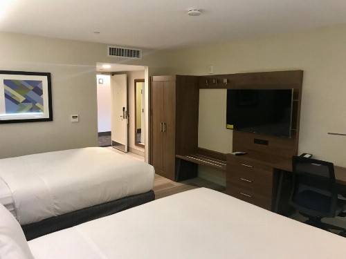 Holiday Inn Express Hotel & Suites Pasadena-Colorado Boulevard an IHG Hotel - image 35