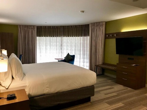 Holiday Inn Express Hotel & Suites Pasadena-Colorado Boulevard an IHG Hotel - image 44