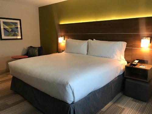 Holiday Inn Express Hotel & Suites Pasadena-Colorado Boulevard an IHG Hotel - image 45