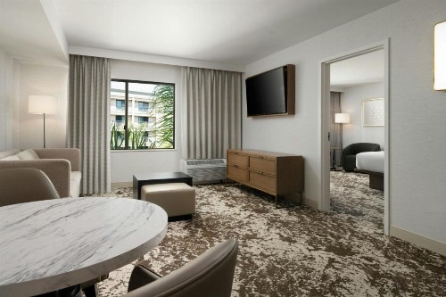 Courtyard by Marriott Los Angeles Pasadena Old Town - image 19