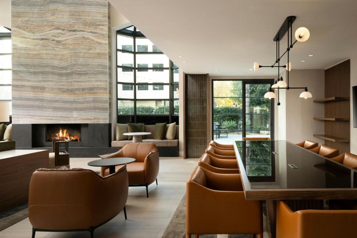 Courtyard by Marriott Los Angeles Pasadena Old Town - image 2