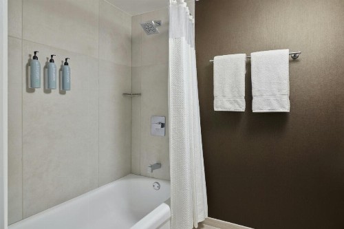 Courtyard by Marriott Los Angeles Pasadena Old Town - image 24