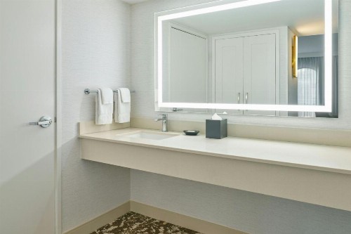 Courtyard by Marriott Los Angeles Pasadena Old Town - image 35