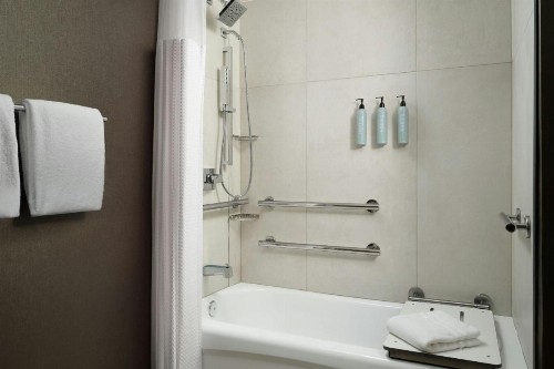 Courtyard by Marriott Los Angeles Pasadena Old Town - image 48