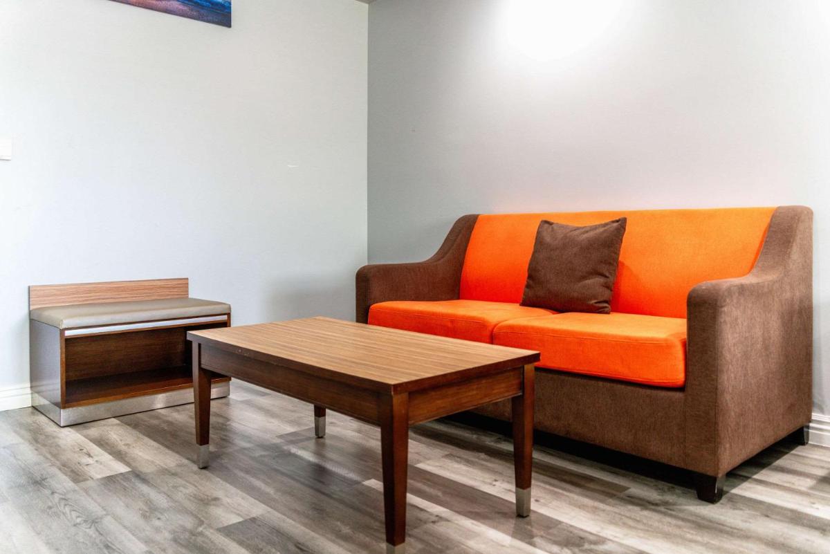 Rodeway Inn & Suites - Pasadena - image 3