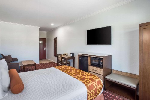 Rodeway Inn & Suites - Pasadena - image 30