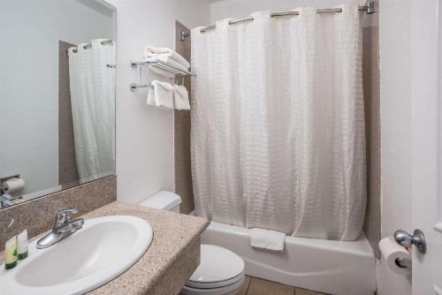 Rodeway Inn & Suites - Pasadena - image 39