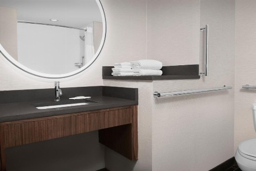 Courtyard by Marriott Paso Robles - image 17