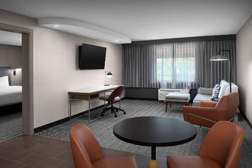 Courtyard by Marriott Paso Robles - image 43
