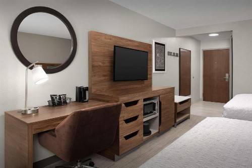 Hampton Inn & Suites Paso Robles - image 36
