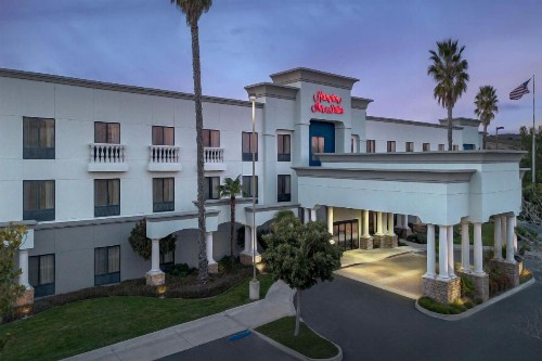 Hampton Inn & Suites Paso Robles - image 5