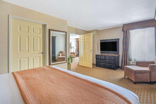 La Quinta by Wyndham Paso Robles - image 3
