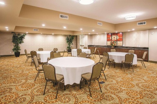 La Quinta by Wyndham Paso Robles - image 42