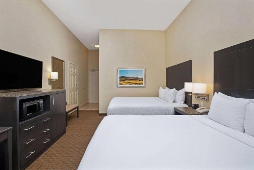 La Quinta by Wyndham Paso Robles - image 7