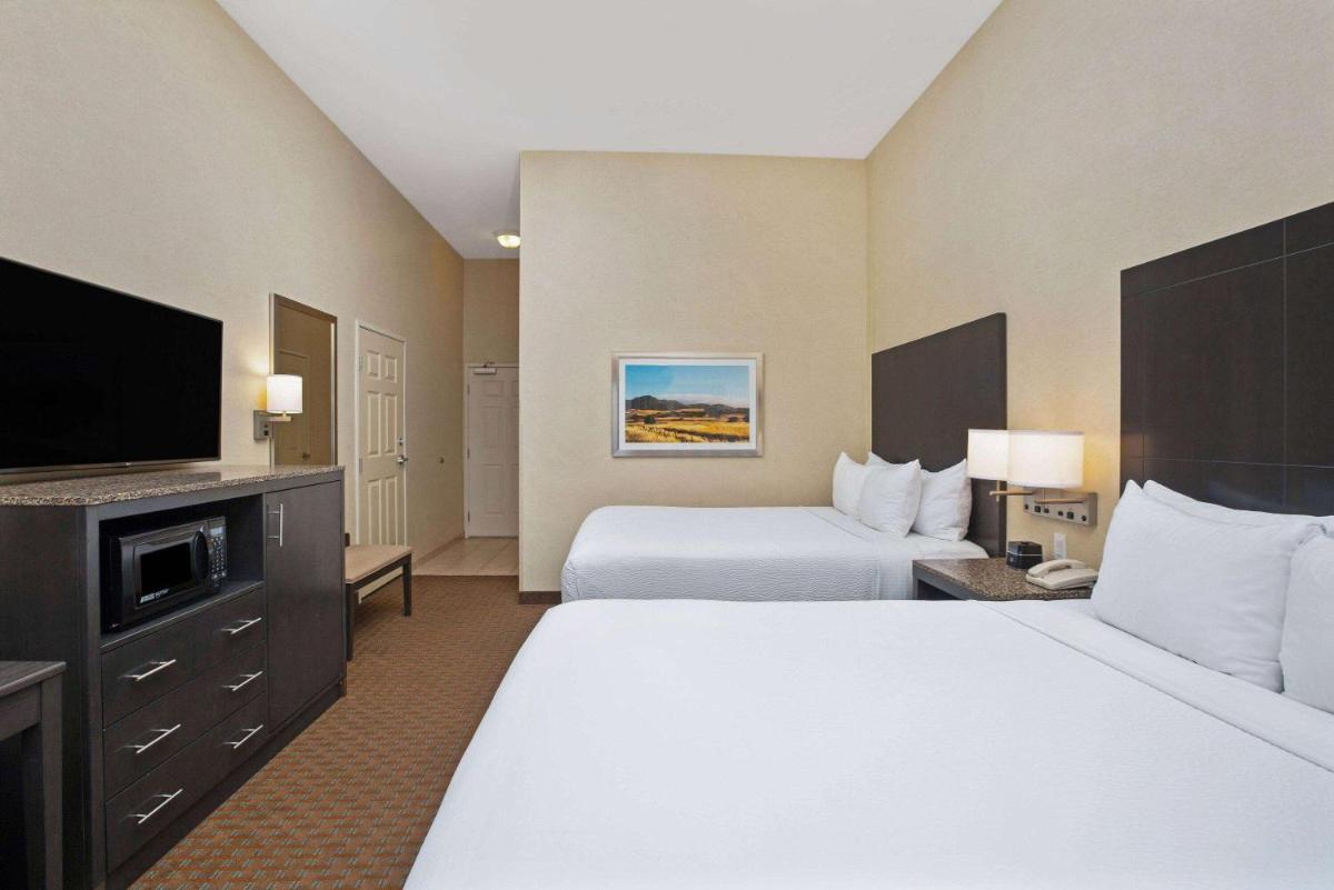 La Quinta by Wyndham Paso Robles - image 7