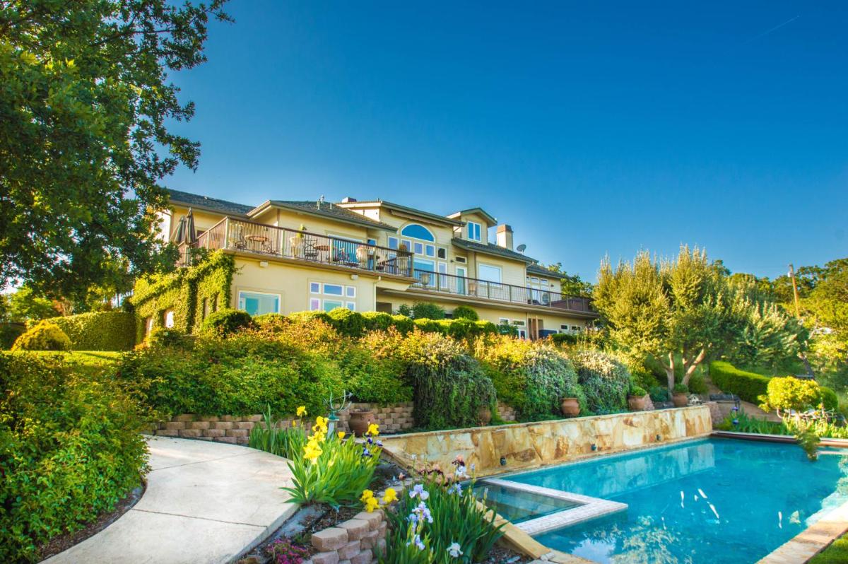 High Ridge Manor - image 7